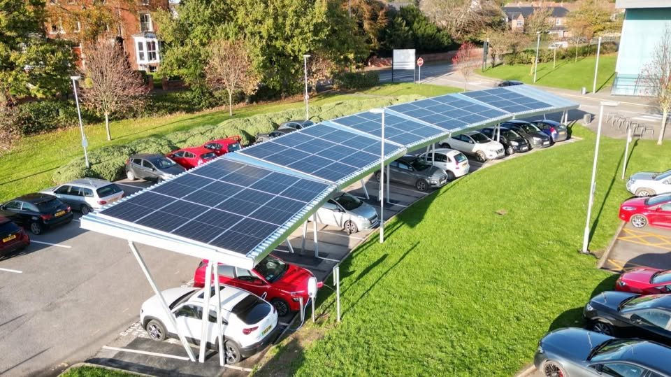 Tor111's tweet image. A solar carport in East Yorkshire 🌞
Small project. Big potential.
We need a national solar strategy:
✅ Brownfield sites
✅ Rooftops
✅ Car parks
❌ Not green fields
Let’s scale this up. Sign here 👇
petition.parliament.uk/petitions/7032…
#EastRidingCouncil