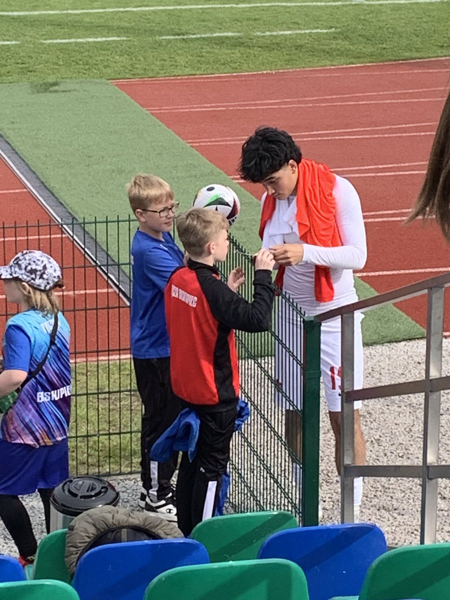 ❤️Congratulations on your international debut my son! Beyond proud. More to come. 🇨🇦⚽️🇨🇦 #niallgoghavala