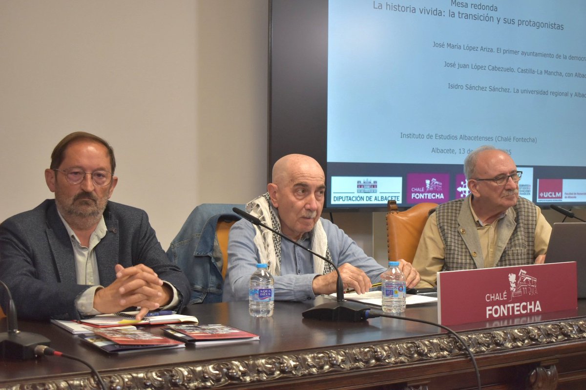 dipualba's tweet photo. 🔊‼️ Arranca el ciclo de conferencias ‘La #Transición desde la provincia de Albacete’, impulsadas por el #IEA de la #Dipualba y #SEFT de la @uclm_es 👏🏻.

🗣 @valera_fran ha participado en la inauguración, apuntando la importancia de estas jornadas. 

🌐 https://t.co/80QqbFBu8K https://t.co/0gStRqwoKY
