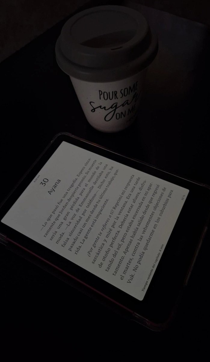 itsminabooks's tweet photo. 11 Horas sin Luz 
Pero a mi kindle y a mi, no nos afecta https://t.co/PBCpXOesNW