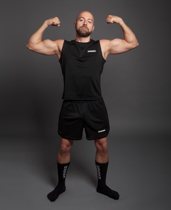 Watch Adam Snow's leaked NSFW photo on TwXstars