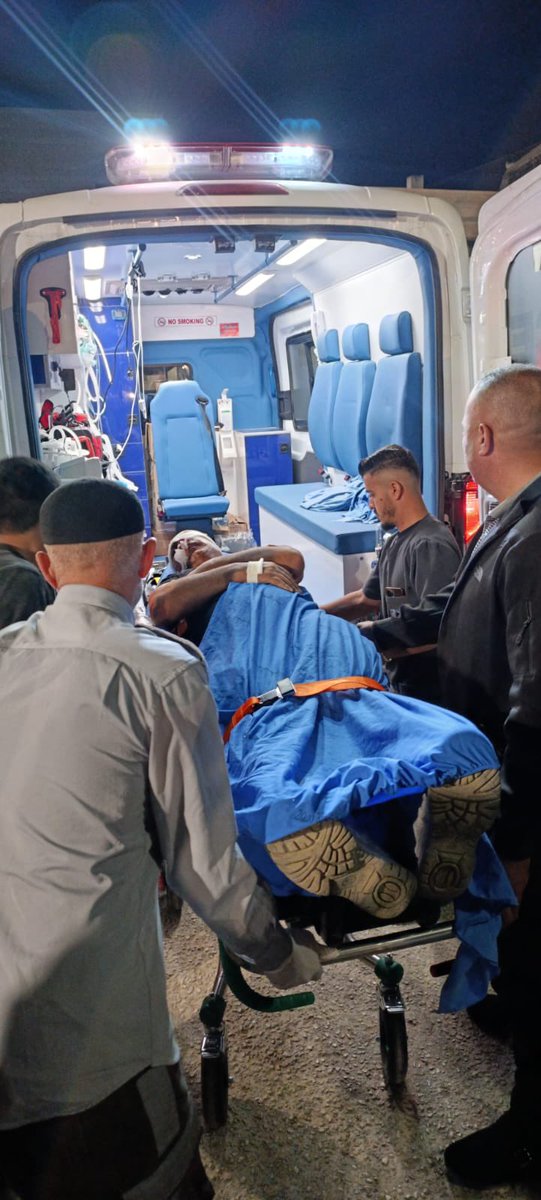 MohammadHureini's tweet image. After settlers attacked my village, At-Tuwani ,under Israeli military protection !
They moved to Khallet al-Dabaa,injuring Suliman Dababsa and arresting two others.
This is not random violence. It’s a systematic campaign to displace us and ethnically cleanse us from our land.