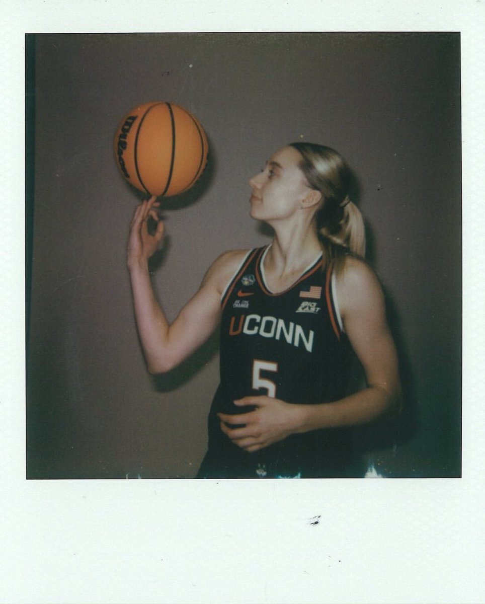 bdbueckers's tweet photo. it’s impossible for her to take a bad polaroid picture… https://t.co/zHjYENTGEu