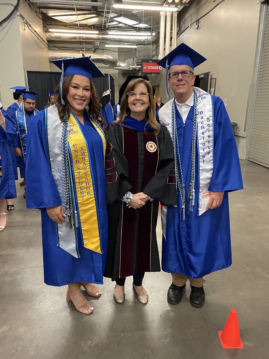 ⁦Another graduation! I love this part of my job!!! ⁦<a href="/UNTDallas/">UNT Dallas</a>⁩ ⁦<a href="/SoeUntd/">UNTD-SOE</a>⁩