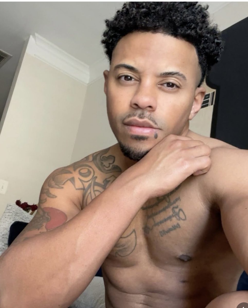 matureluv1's tweet photo. Look me in the eyes long enough… and you’ll forget what you were supposed to say.
#LockedInLust #TattooedTemptation #SoftStareStrongGame #QuietConfidence #MelaninAndMystery #IntimateEnergy #UndeniablePull #ScrollStopperVibes #FlirtWithoutWords #SkinAndSoul https://t.co/tzc6Q4Y10L