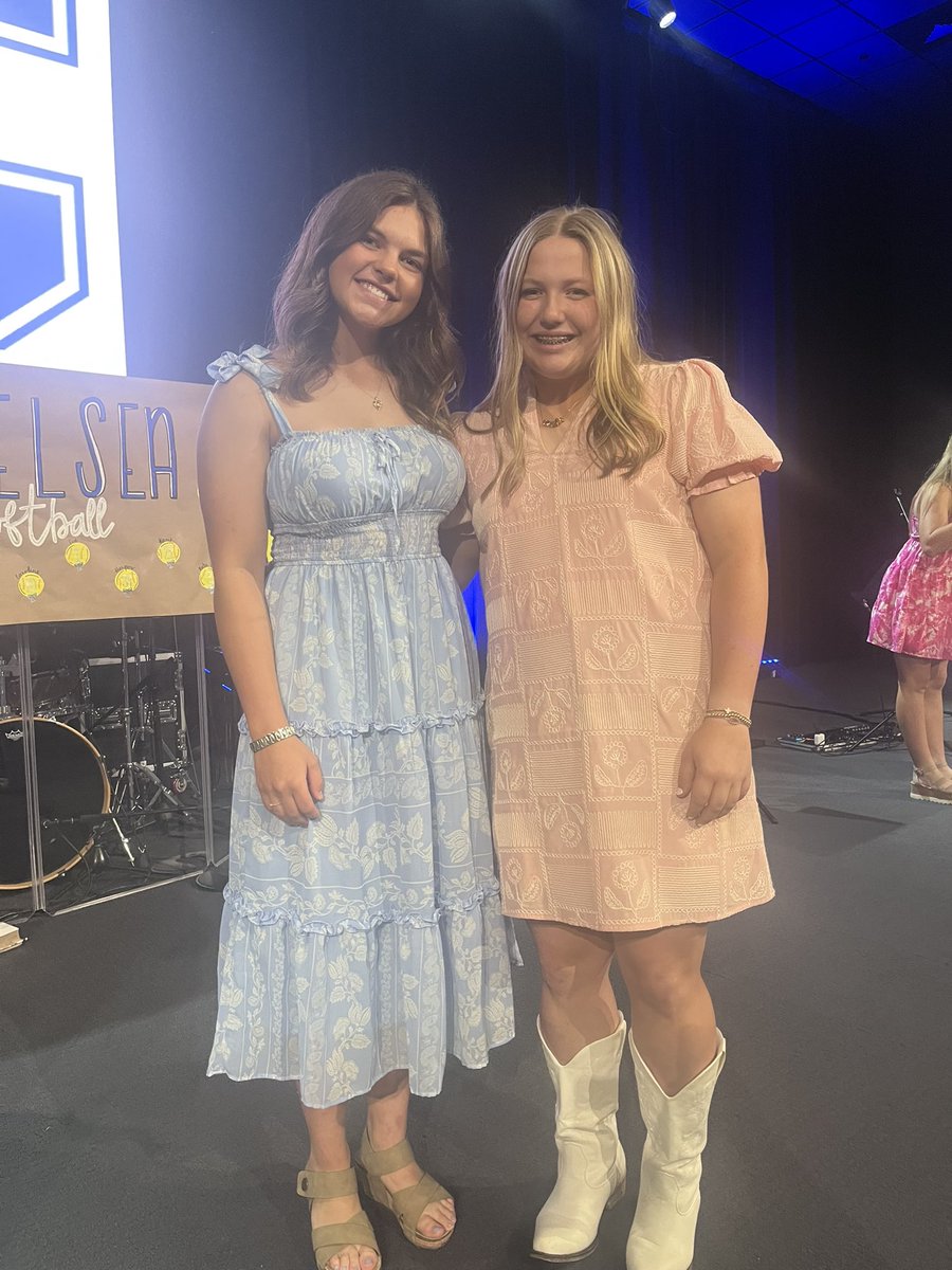 Lorelei Beck 2027 (@loreleib_2027) on Twitter photo The Chelsea High School softball banquet was last night. I was honored to receive pitcher of the year. Thank you to everyone who has helped me this season. Now on to summer ball.
<a href="/chelsea_hsSB/">Chelsea HS Softball</a> <a href="/SoFoNational09/">Southern Force 16U National - Hewitt</a> <a href="/ChadHewitt44/">Chad Hewitt</a> <a href="/PaigeBachman1/">Paige Bachman</a> <a href="/rykerzc/">Ryker Zane Chason</a> <a href="/chelsw20/">Chelsea Wilkinson</a> <a href="/ClemsonCoachKJ/">Kyle Jamieson</a> The Chelsea High School softball banquet was last night. I was honored to receive pitcher of the year. Thank you to everyone who has helped me this season. Now on to summer ball.
<a href="/chelsea_hsSB/">Chelsea HS Softball</a> <a href="/SoFoNational09/">Southern Force 16U National - Hewitt</a> <a href="/ChadHewitt44/">Chad Hewitt</a> <a href="/PaigeBachman1/">Paige Bachman</a> <a href="/rykerzc/">Ryker Zane Chason</a> <a href="/chelsw20/">Chelsea Wilkinson</a> <a href="/ClemsonCoachKJ/">Kyle Jamieson</a>