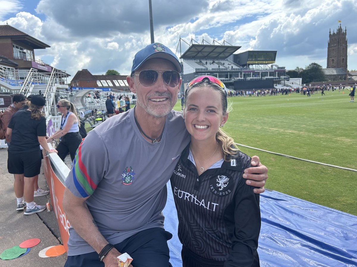 bealer (@bealer1966) on Twitter photo Lovely to see one of my old cricketers today. Former โฆ<a href="/MPS_Cricket/">MPS_Cricket</a>โฉ pupil and now Somerset ladies player Jess Hazell a delightful young lady who made time for our pupils โฆ<a href="/MPS_Sport/">Millfield Prep Sport</a>โฉ ๐ Lovely to see one of my old cricketers today. Former โฆ<a href="/MPS_Cricket/">MPS_Cricket</a>โฉ pupil and now Somerset ladies player Jess Hazell a delightful young lady who made time for our pupils โฆ<a href="/MPS_Sport/">Millfield Prep Sport</a>โฉ ๐