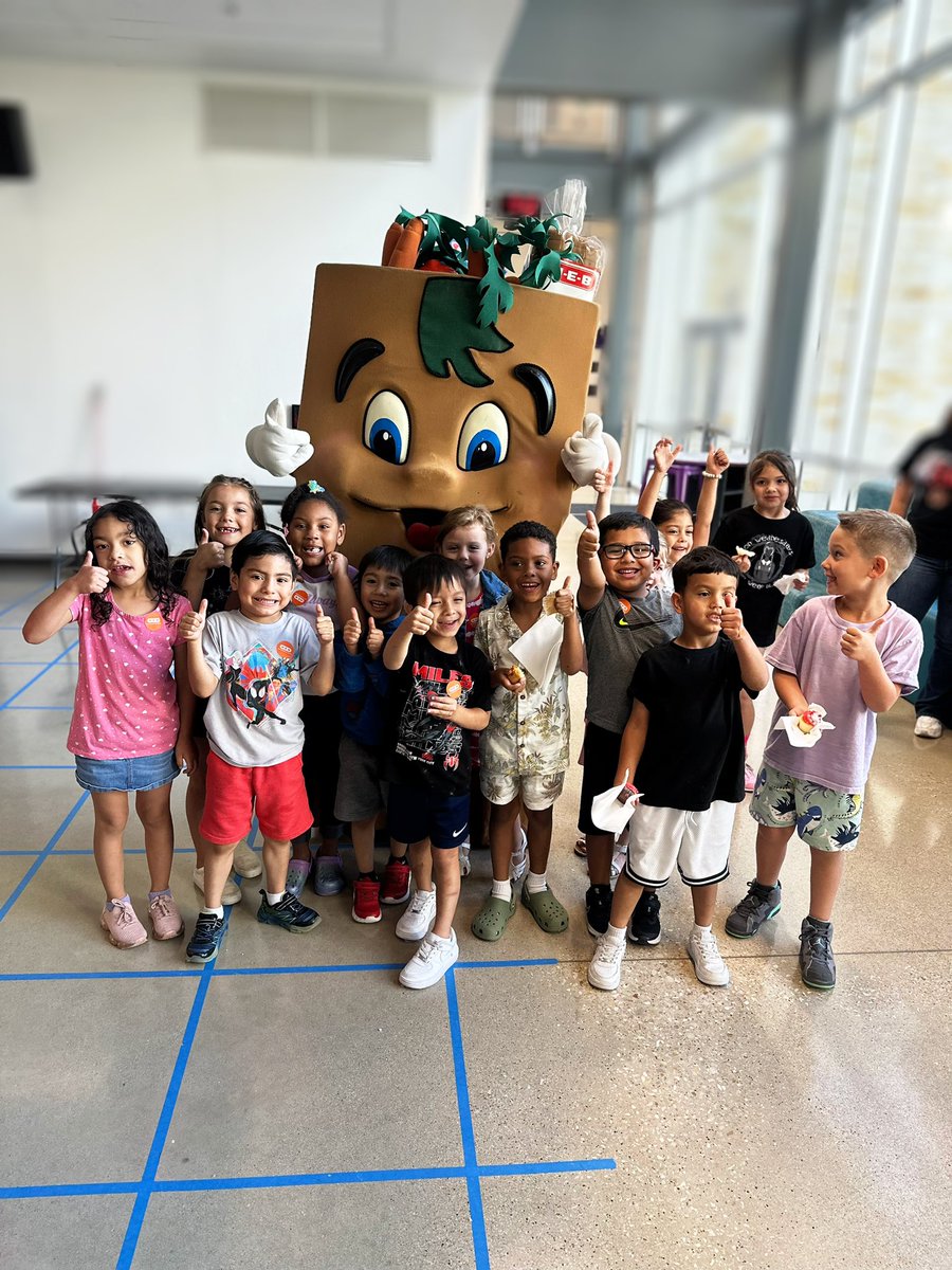 Rodriguez Elementary (@smcisd_rod) on Twitter photo No store does more than our Rodriguez <a href="/HEB/">H-E-B</a>! ๐โฅ๏ธ
The shopping extravaganza created an authentic financial literacy experience for our little Knights as they connected to the real-world! โจHUGE thank youโจ to our team & partnerships for making this day possible ๐
#TheKnightWay No store does more than our Rodriguez <a href="/HEB/">H-E-B</a>! ๐โฅ๏ธ
The shopping extravaganza created an authentic financial literacy experience for our little Knights as they connected to the real-world! โจHUGE thank youโจ to our team & partnerships for making this day possible ๐
#TheKnightWay