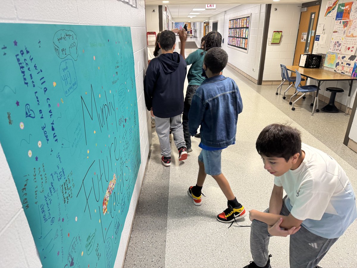 Eddie Hren (@hren5thmurphy) on Twitter photo The kids loved seeing the huge message of encouragement from Mrs. Baldwin & Mrs. Mungia’s classes for student appreciation week <a href="/WmFMurphy68/">WilliamFMurphySchool</a> - very cool! The kids loved seeing the huge message of encouragement from Mrs. Baldwin & Mrs. Mungia’s classes for student appreciation week <a href="/WmFMurphy68/">WilliamFMurphySchool</a> - very cool!