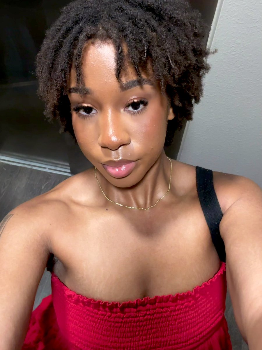 me n red ❤️❤️