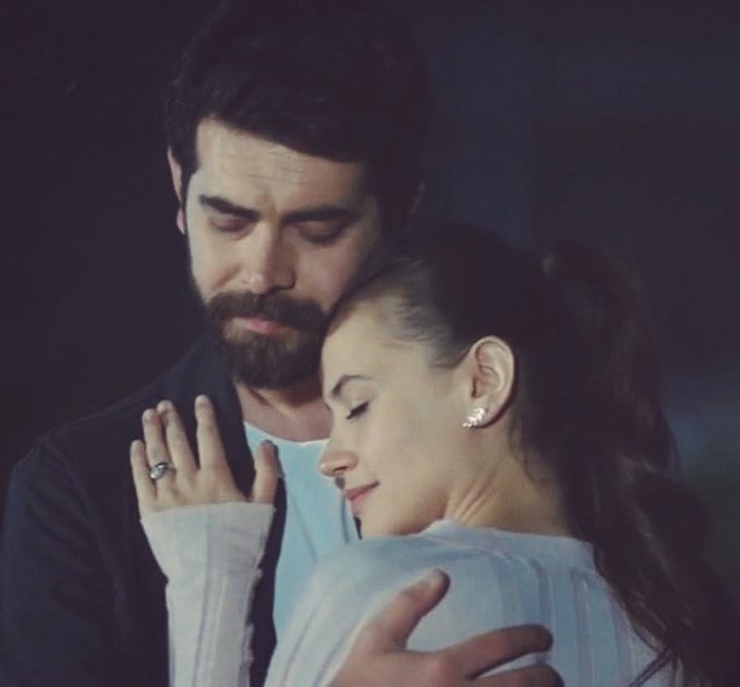 #DilBar | Bazen biri gelir, 
Öylece oturur kalbinde..
Ne fırtına kalır ne kış..
Hep bahar, hep huzur.. 🤍🪄🦋❣

#KanÇiçekleri