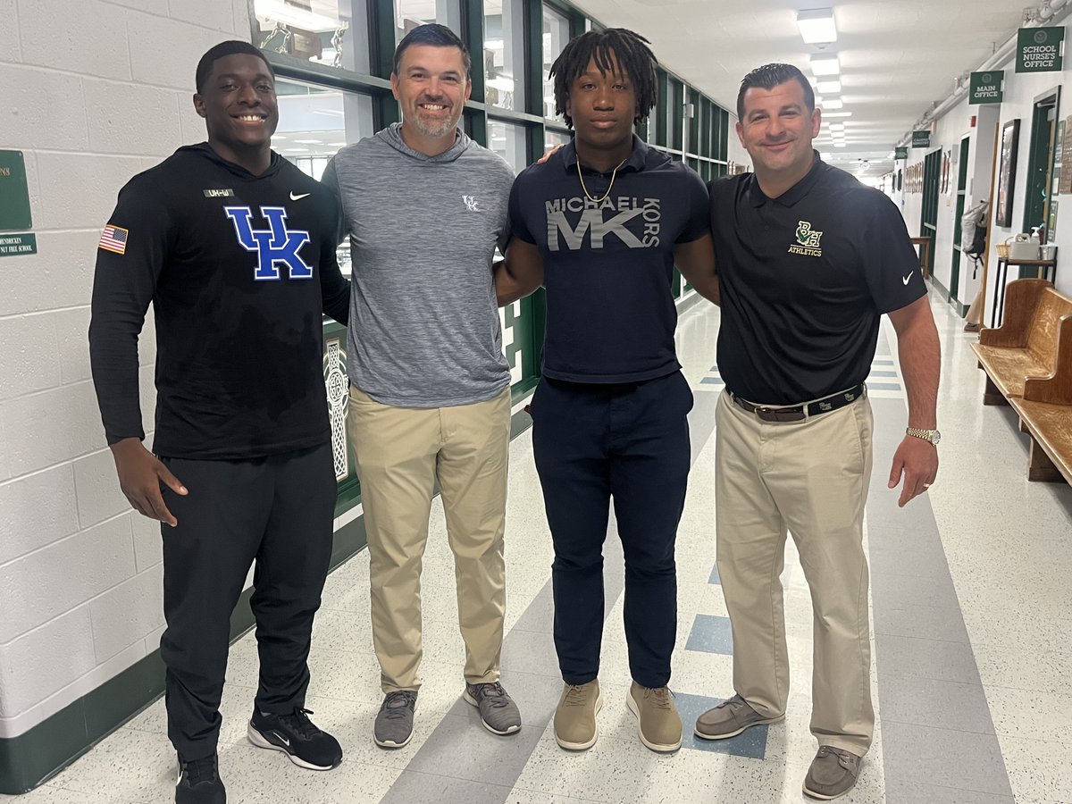 Today we welcomed back some former Hawks from the Bluegrass State! University of Kentucky Defensive Coordinator Brad White '00, alongside current Wildcat Rushaune Vilane '24, were on campus to speak to some of our football players about playing at the next level with them.