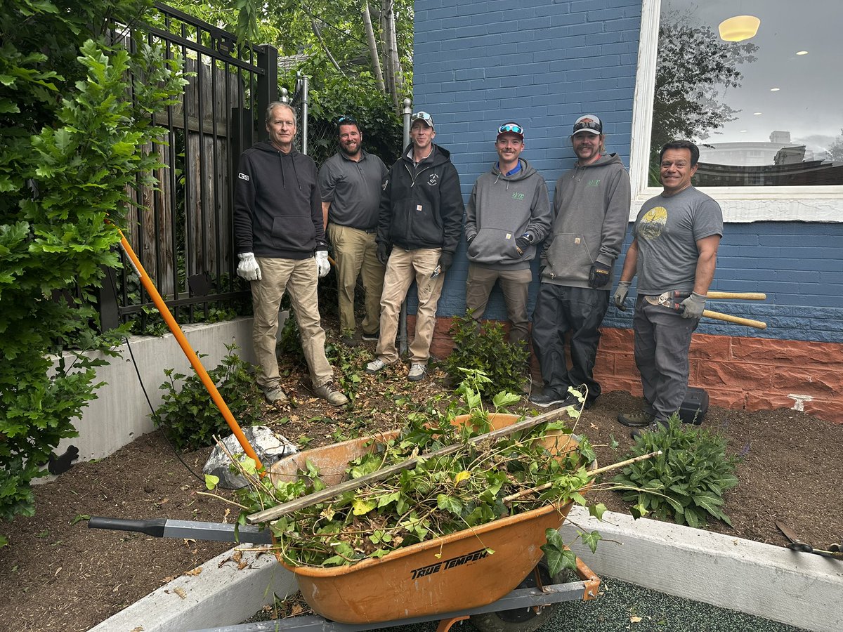 UtahGCSA's tweet image. Huge turnout today for our Service Project at Ronald McDonald House, thanks for the support from everyone involved! @gcsaa #utahgcsa