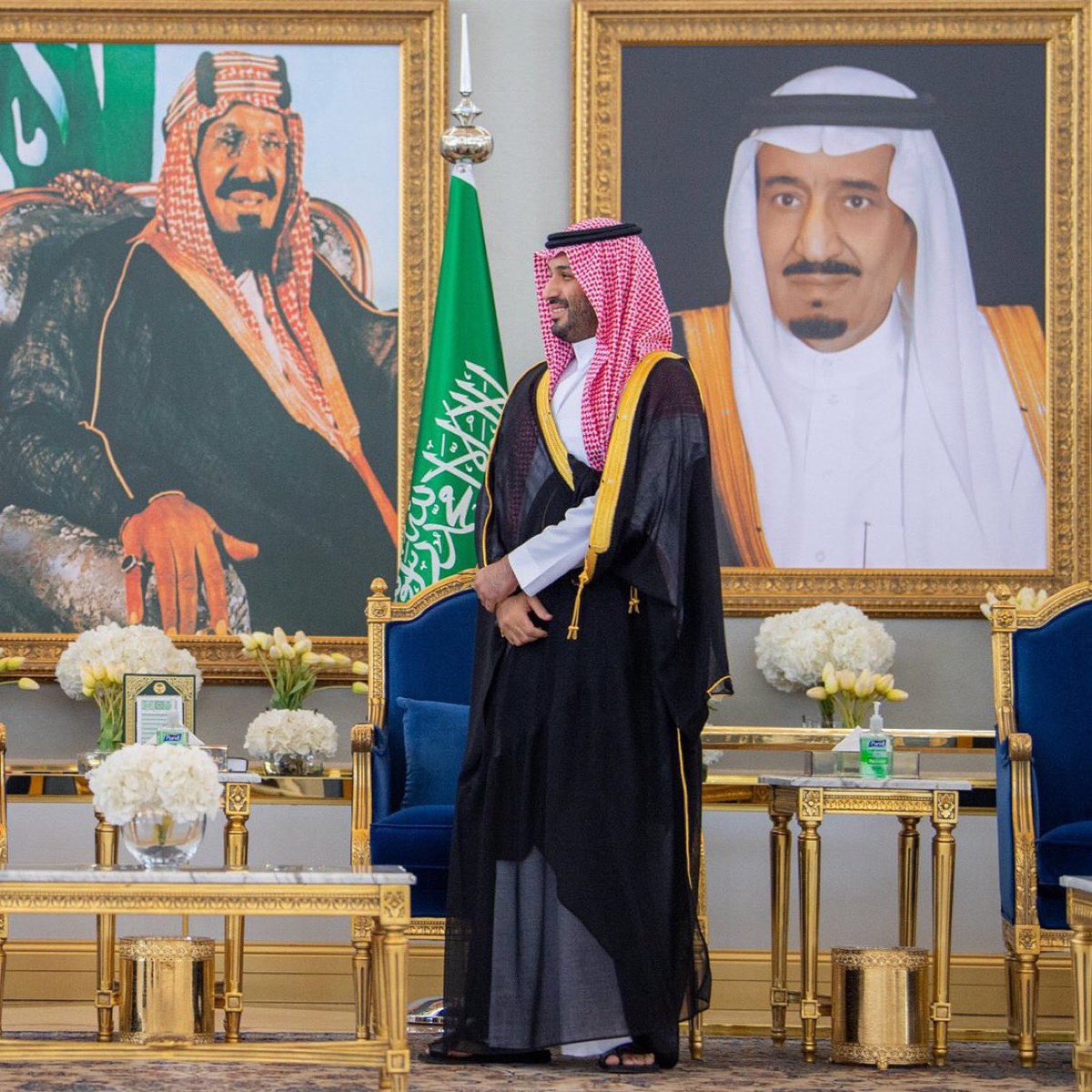 RD_24R's tweet photo. قامت الدنيا معك يومك تقوم
و ما رجعت إلا بهيبة وانتصار

سِر بنا يا محمد و عزّك يدوم 
و معك حنا من مسار إلى مسار 🇸🇦 https://t.co/sllEeSNFu7