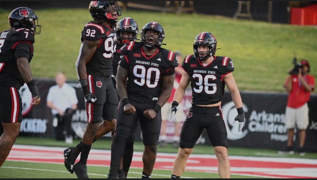 Kenny Fairley (@kennyfairley76) on Twitter photo After a great conversation with <a href="/sirknight95/">⚔️COACH KNIGHT JR ⚔️</a> I am blessed to Receive an Offer From Arkansas State University #AGTG
<a href="/CoachMac38/">McCrary</a> <a href="/coachdixon54/">Maurice Dixon</a> <a href="/coach_qbtf/">Coach Francis</a> <a href="/koachamey/">𝙳𝙴𝙻𝙾𝙽𝚃𝙰𝙴 𝙰𝙼𝙴𝚈</a> <a href="/CoachSheldonFYF/">P from The Swamp</a> <a href="/On3sports/">On3</a> <a href="/247Sports/">247Sports</a> <a href="/Rivals/">Rivals</a> After a great conversation with <a href="/sirknight95/">⚔️COACH KNIGHT JR ⚔️</a> I am blessed to Receive an Offer From Arkansas State University #AGTG
<a href="/CoachMac38/">McCrary</a> <a href="/coachdixon54/">Maurice Dixon</a> <a href="/coach_qbtf/">Coach Francis</a> <a href="/koachamey/">𝙳𝙴𝙻𝙾𝙽𝚃𝙰𝙴 𝙰𝙼𝙴𝚈</a> <a href="/CoachSheldonFYF/">P from The Swamp</a> <a href="/On3sports/">On3</a> <a href="/247Sports/">247Sports</a> <a href="/Rivals/">Rivals</a>