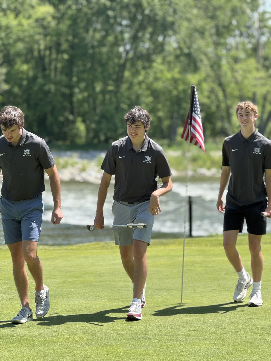 One of the BEST decisions these three have made…joining the golf team.  Definitely LC’s best kept secret!  
❤️🐻🏌🏻‍♀️⛳️