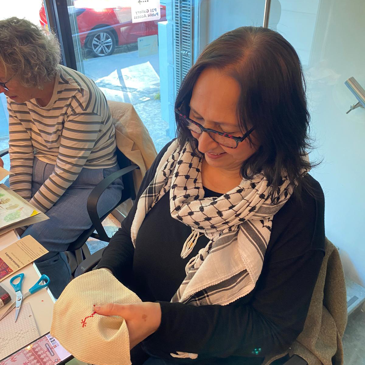 Join Our Embroidery Workshop! ✨🇵🇸
Discover how Palestinian women turned embroidery into a powerful tool for advocacy! Learn traditional stitches while exploring how this art form has been used to champion women’s rights &amp; racial equality. 
🔗 p21.gallery/events-0