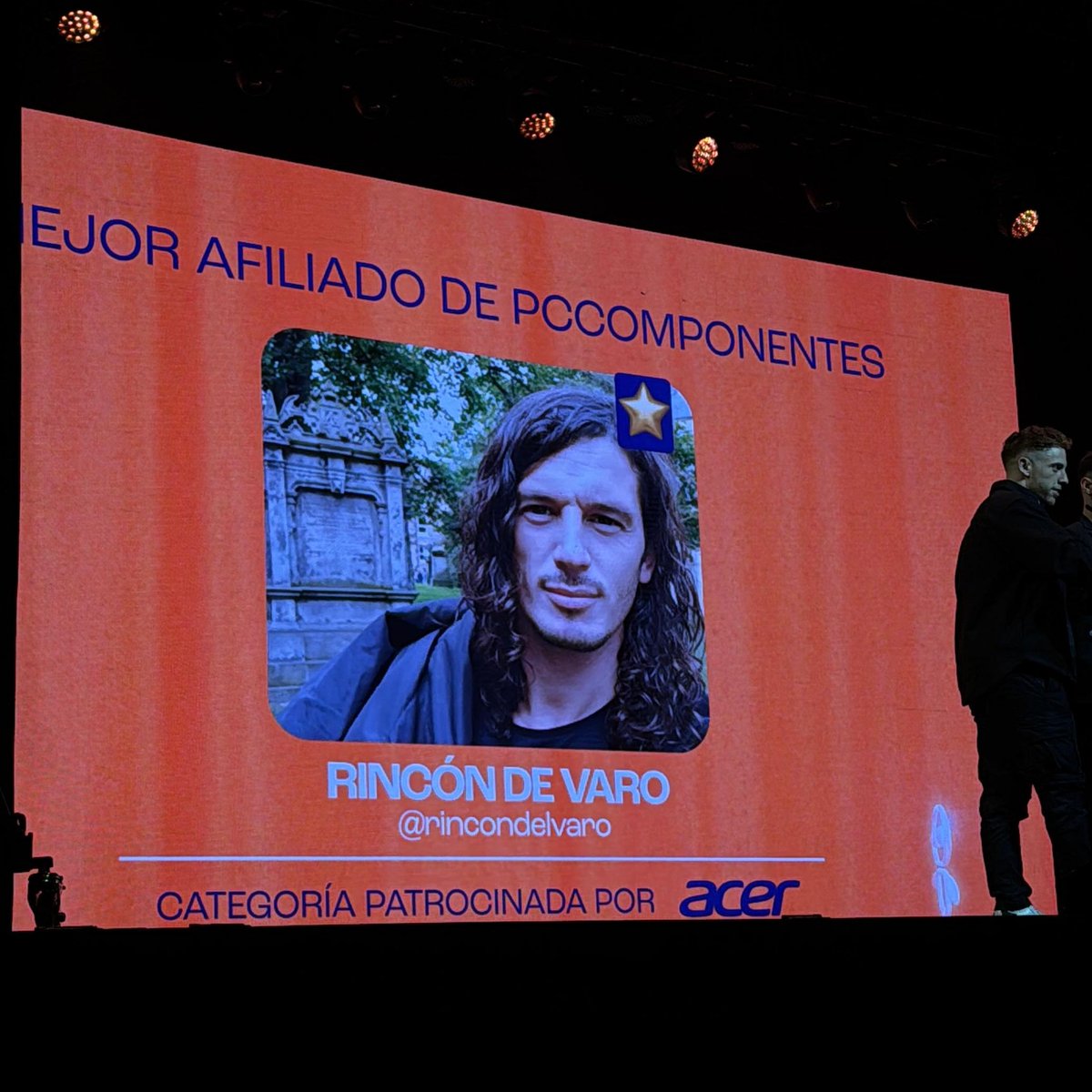 pccomponentes's tweet photo. 🟠 Vamos sin frenos, el siguiente premio de la #GalaPcComponentes a Mejor Afiliado de PcComponentes es para @ElRincondeVaro
🏆 Síguelo en directo: https://t.co/BPrXJKSBR2 https://t.co/1y8V0mEGU4
