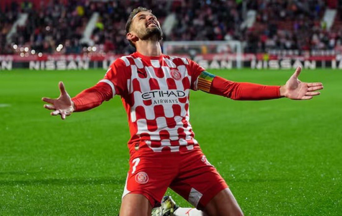 Nilsola10's tweet photo. Ha aparegut per marcar CINC dels últims SET gols a la Lliga. Amb 38 anys. És el jugador més important de la història del @GironaFC i mereix tots els reconeixements possibles. Gràcies a @CristhianStuani pel que ha fet pel club i per la ciutat. Agraïments eterns. https://t.co/S8CtCj04pl