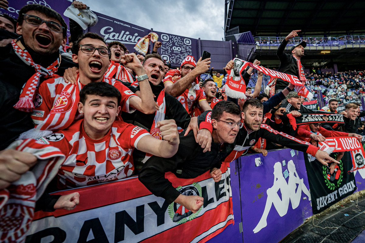 Us ho mereixeu. Ens ho mereixem. ❤️🤍