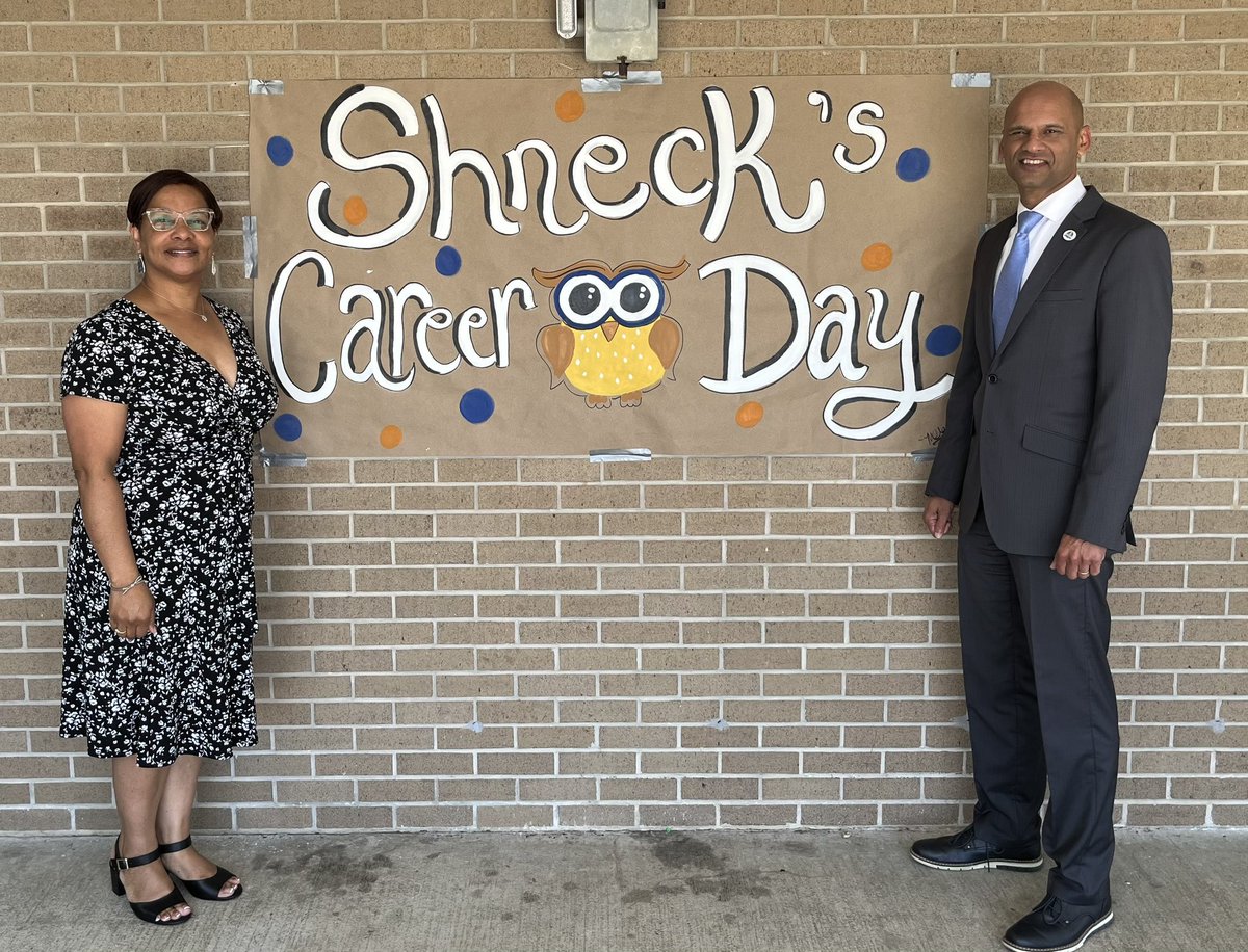 PetheAJ's tweet photo. Career Day at Walter Schneckenburger was a blast! Huge thanks to Kenner Councilman Lahatte, @LaurenMcCoyTV from FOX8, and Chase That Truth for joining me on the panel and inspiring our amazing 4th graders to dream big! Proud to represent @JPSchools_! #CareerDay #FutureLeaders https://t.co/TVzMUEcLVL