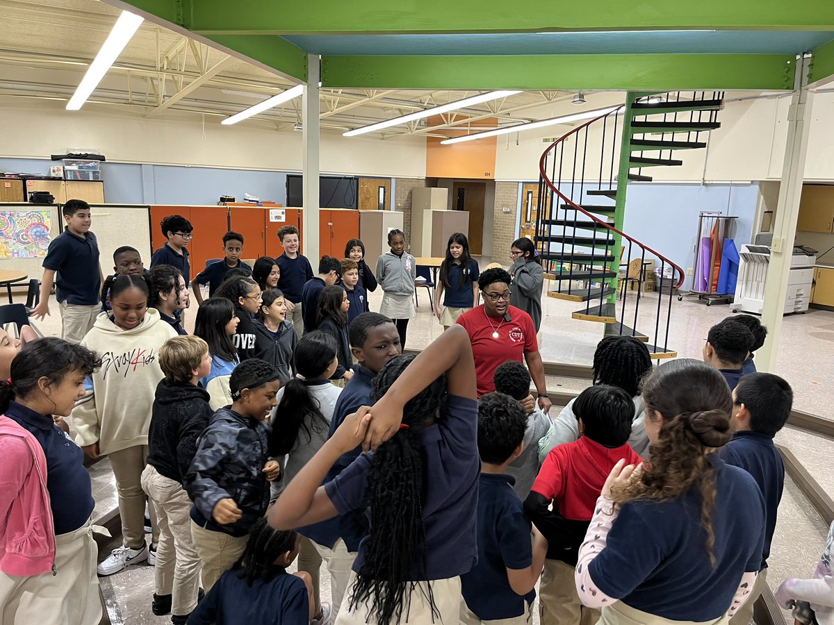 Career Day at Walter Schneckenburger was a blast! Huge thanks to Kenner Councilman Lahatte, <a href="/LaurenMcCoyTV/">Lauren McCoy</a> from FOX8, and Chase That Truth for joining me on the panel and inspiring our amazing 4th graders to dream big! Proud to represent @JPSchools_! #CareerDay #FutureLeaders