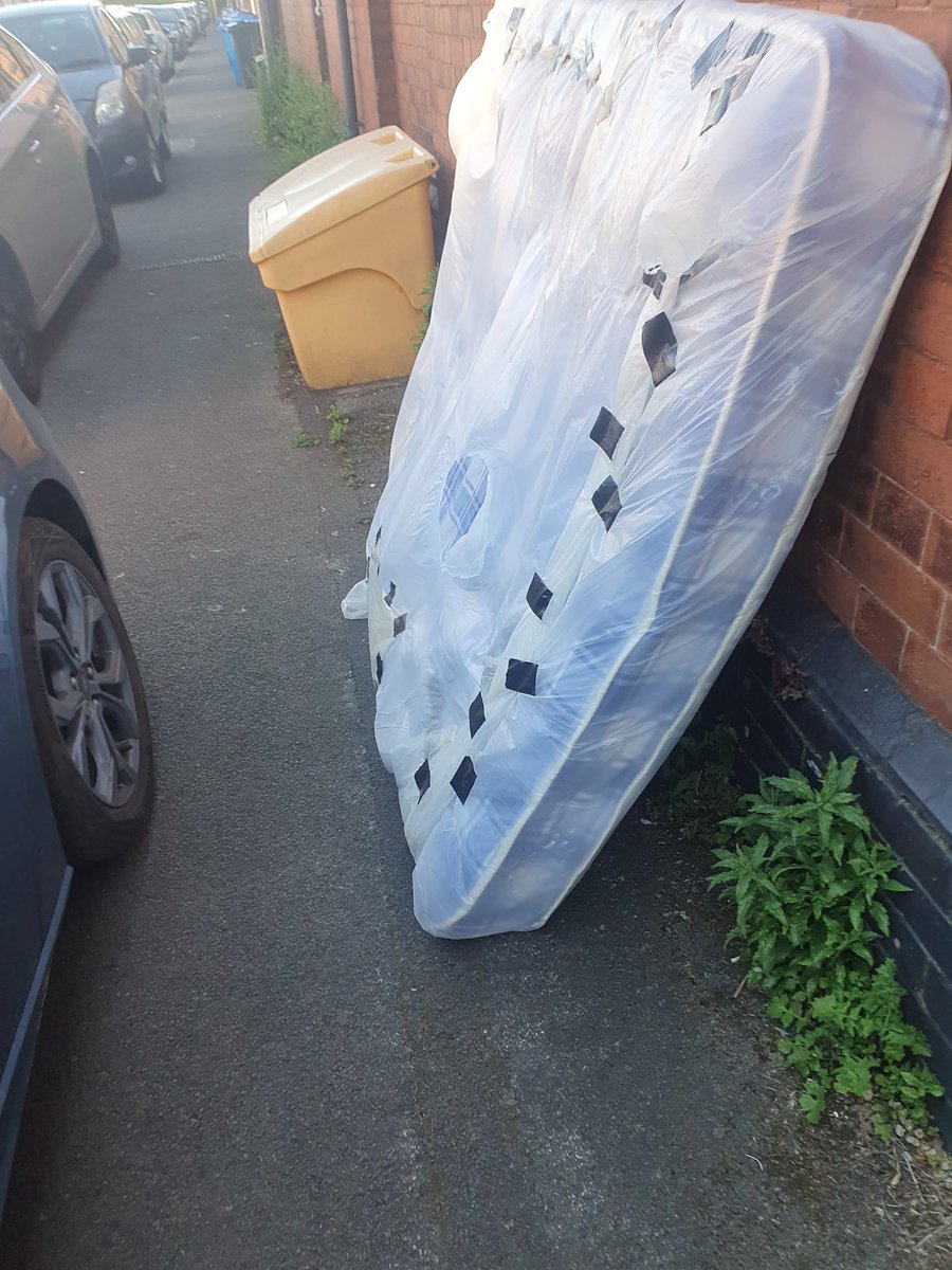 Small Island Stories 2 @dedaderby #derbyfeste tweet media