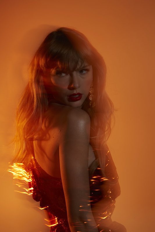 HopeHarbaugh4's tweet photo. Happy #SwiftDay @taylorswift13 Fans!!!☺️💕🙌🏻✨🌸👸🏼 I love Taylor so much and I hope someday that I get the chance to meet her or go to one of her concerts! I can’t wait for #ReputationTaylorsVersion to come out soon!! @taylornation13 https://t.co/F9HymHHwI4
