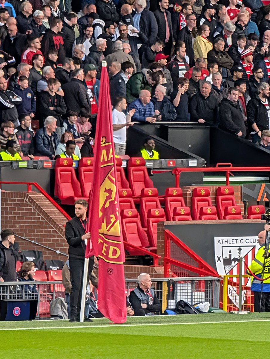 Big thanks to our volunteers who waved the large Tifo flags pitch side last Thursday.