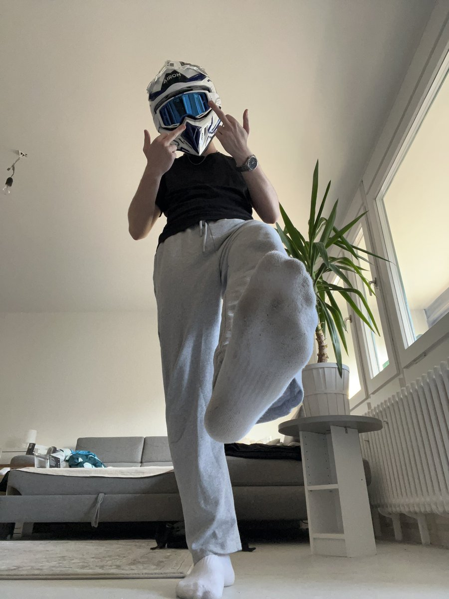 Here is your Place!😈

Drop me a comment 💬

And Leave a like &amp; follow for more ❤️ 🔁