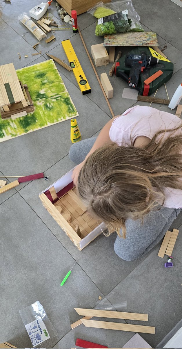 Thomas J. Dettling #DigitalTransformation (@thomas_dettling) on Twitter photo ⬛️ How learning works
3rd grade school project: “Think up your dream house and build it with natural materials that can be reused when the house is no longer needed or needs to be changed.”
Never to be forgotten again: Have a vision, make a plan, schedule time, choose ⬛️ How learning works
3rd grade school project: “Think up your dream house and build it with natural materials that can be reused when the house is no longer needed or needs to be changed.”
Never to be forgotten again: Have a vision, make a plan, schedule time, choose