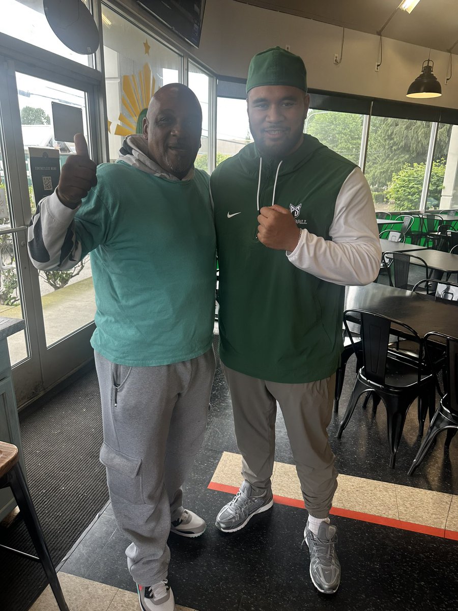 📍Kent WA, ran into former Portland State All-Conference LB, Hallie Johnson.
There’s VIKS everywhere! ⚔️⚔️⚔️