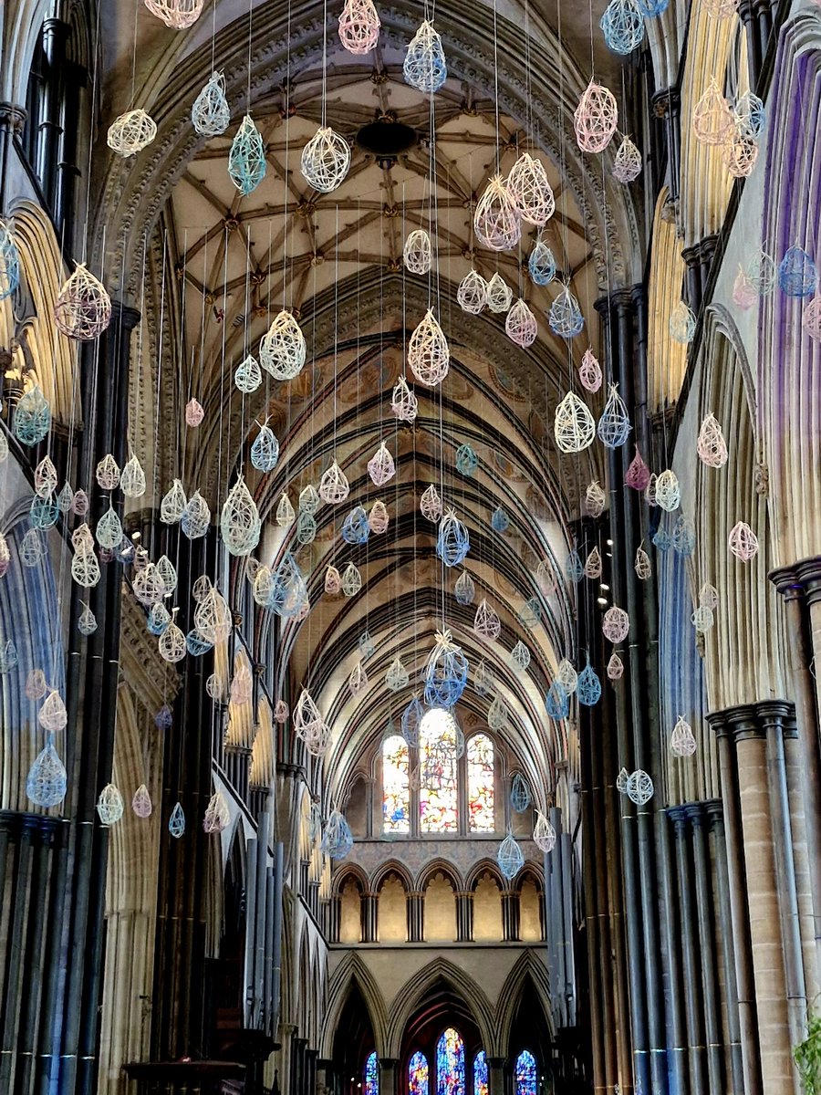 Helen Russell tweet media