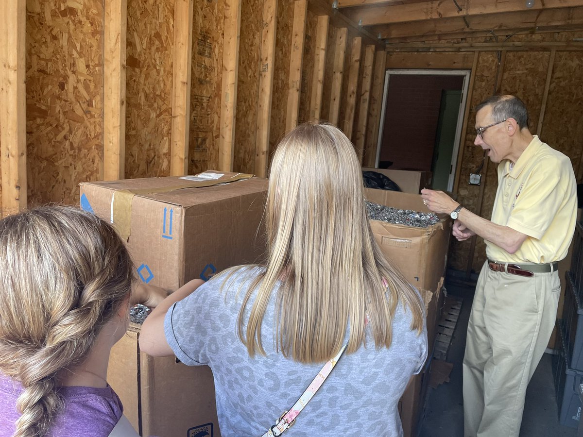 Delivered our 70!!!! Gallons of pop tabs collected this school year to @rmhckc today. Thank you to Allen for taking us on  a tour of the facilities. Looking forward to expanding our volunteerism and partnership next school year!