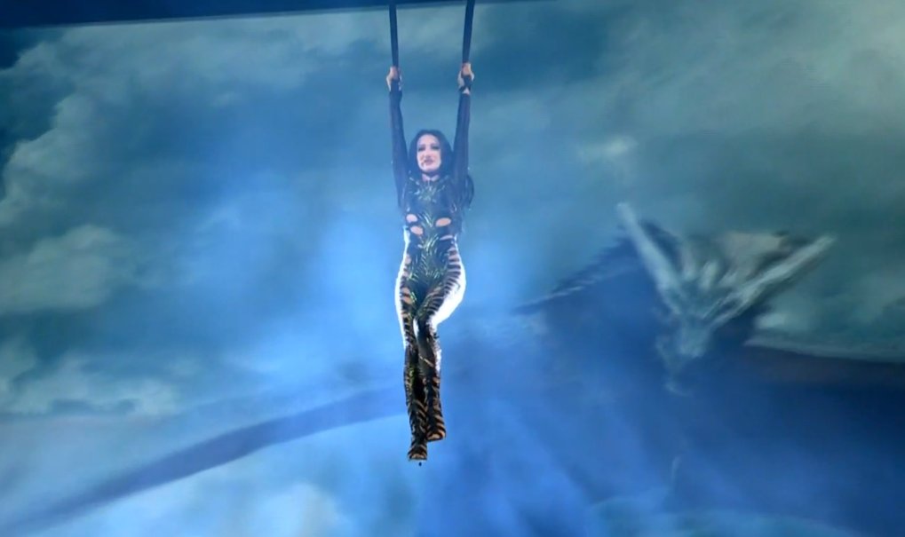 navahw's tweet image. JUSTYNA IS GOALS, HOW IS THIS WOMAN 52 YEARS OLD???? Now that's how you do a  #Eurovision2025 song.