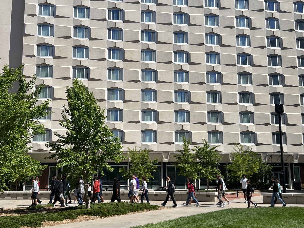 NEadvantage's tweet image. The Kids on Campus: Islander freshmen flock to the state’s flagship university for a day
“I feel like today could be a big stepping stone for my future,” said freshman Ysanne Zumaya.
Read more! bit.ly/3Z6HAlN