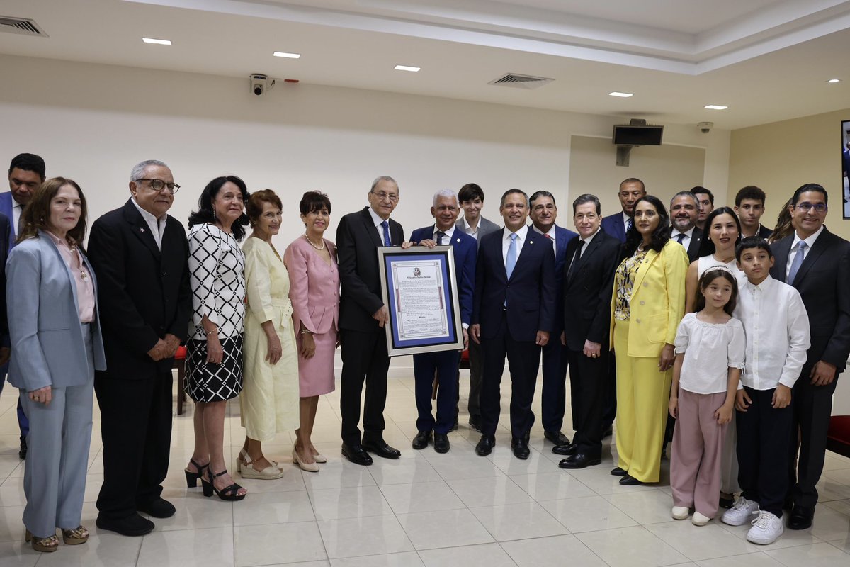 Henry Molina (@henrymolina) on Twitter photo Nos unimos con orgullo al acto de reconocimiento al Doctor <a href="/jorgesuberoisa/">Jorge A. Subero Isa</a> por su destacada carrera en beneficio de la República Dominicana. Como presidente de la Suprema Corte de Justicia y reformador profundo, el magistrado Subero Isa supo interpretar la realidad y actuar con Nos unimos con orgullo al acto de reconocimiento al Doctor <a href="/jorgesuberoisa/">Jorge A. Subero Isa</a> por su destacada carrera en beneficio de la República Dominicana. Como presidente de la Suprema Corte de Justicia y reformador profundo, el magistrado Subero Isa supo interpretar la realidad y actuar con