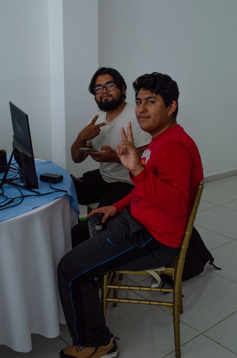 NOWHERE SMASH tweet media