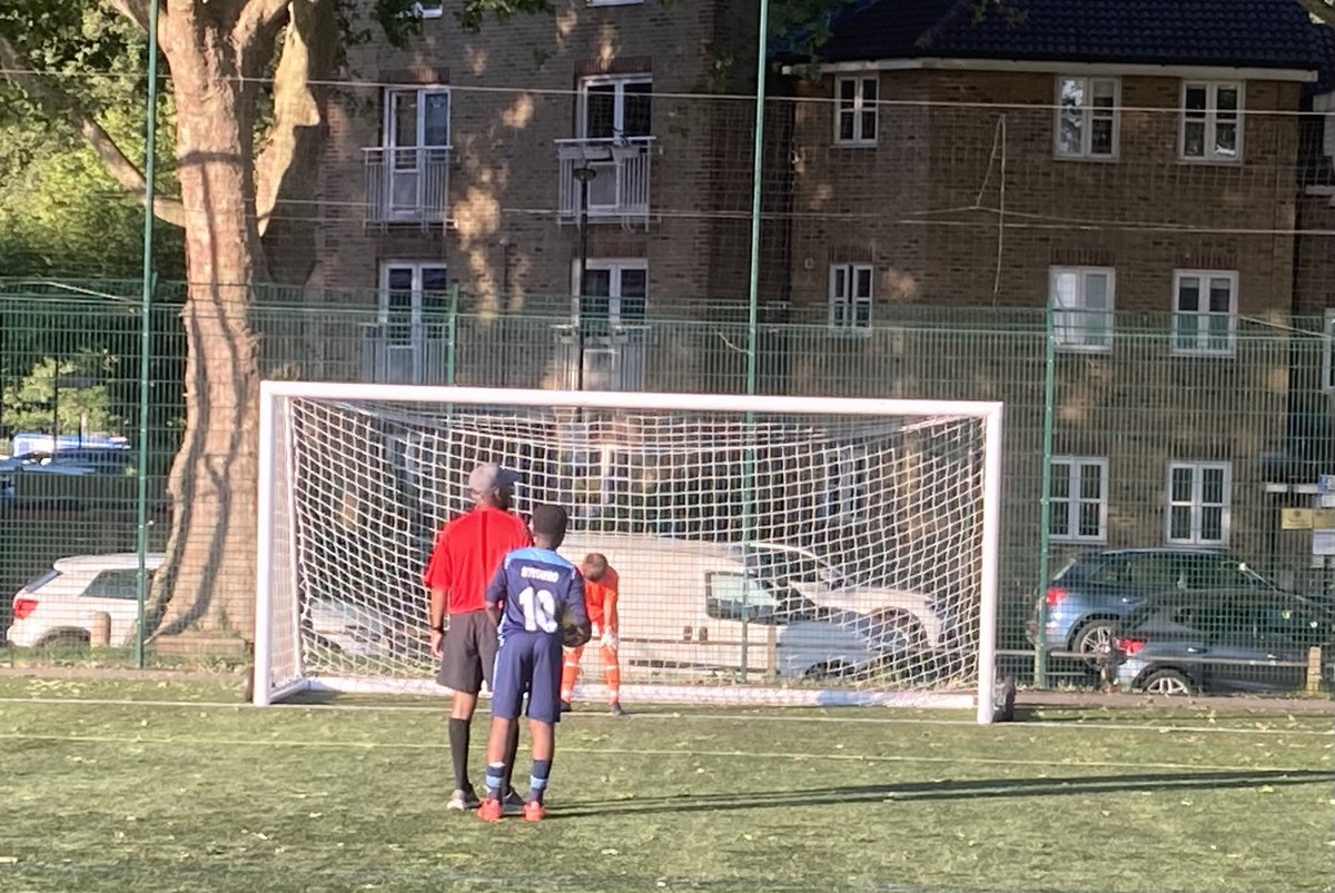 …They somehow managed to equalise to take the game to penalties. The shootout saw Isaiah in magnificent form, his two saves allowed Hackney to progress 4-3!👊