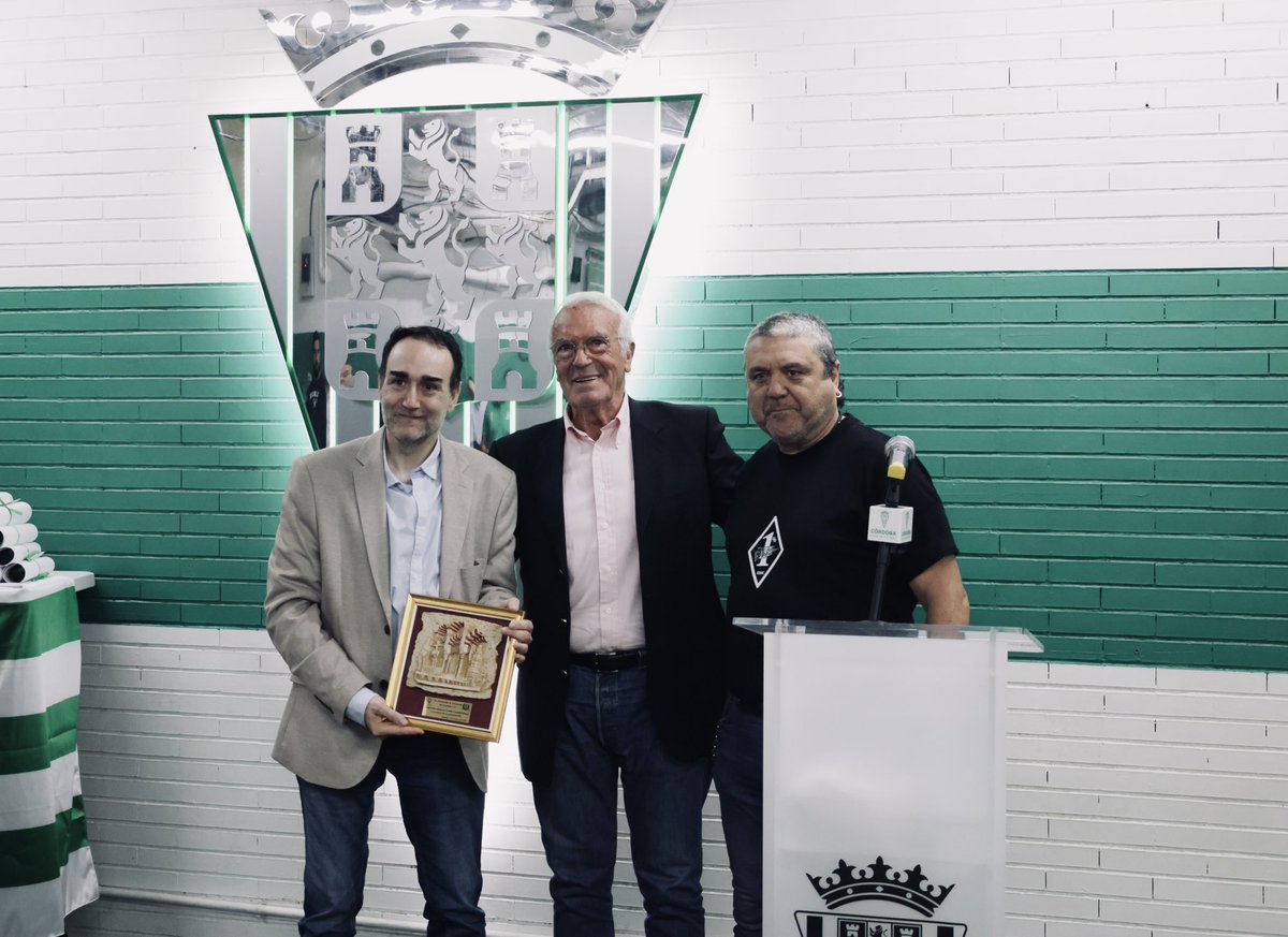 Córdoba CF (@cordobacf_ofi) on Twitter photo 📸 Presentación oficial de la renovada <a href="/fpccf/">Federación de Peñas del Córdoba CF</a>
El CEO del club, Antonio Fernández Monterrubio, acompañado de jugador@s del #CórdobaCF, #CórdobaB, #CCFFem y #CCFGenuine, ha estado presente en el acto celebrado en la zona 0 del estadio Bahrain Victorious Nuevo Arcángel.
⚽️ Una 📸 Presentación oficial de la renovada <a href="/fpccf/">Federación de Peñas del Córdoba CF</a>
El CEO del club, Antonio Fernández Monterrubio, acompañado de jugador@s del #CórdobaCF, #CórdobaB, #CCFFem y #CCFGenuine, ha estado presente en el acto celebrado en la zona 0 del estadio Bahrain Victorious Nuevo Arcángel.
⚽️ Una