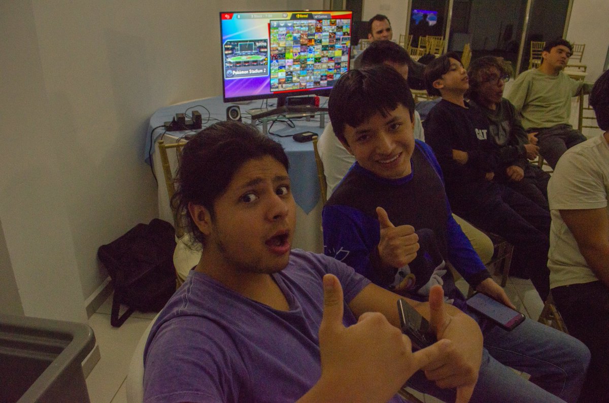 NOWHERE SMASH tweet media