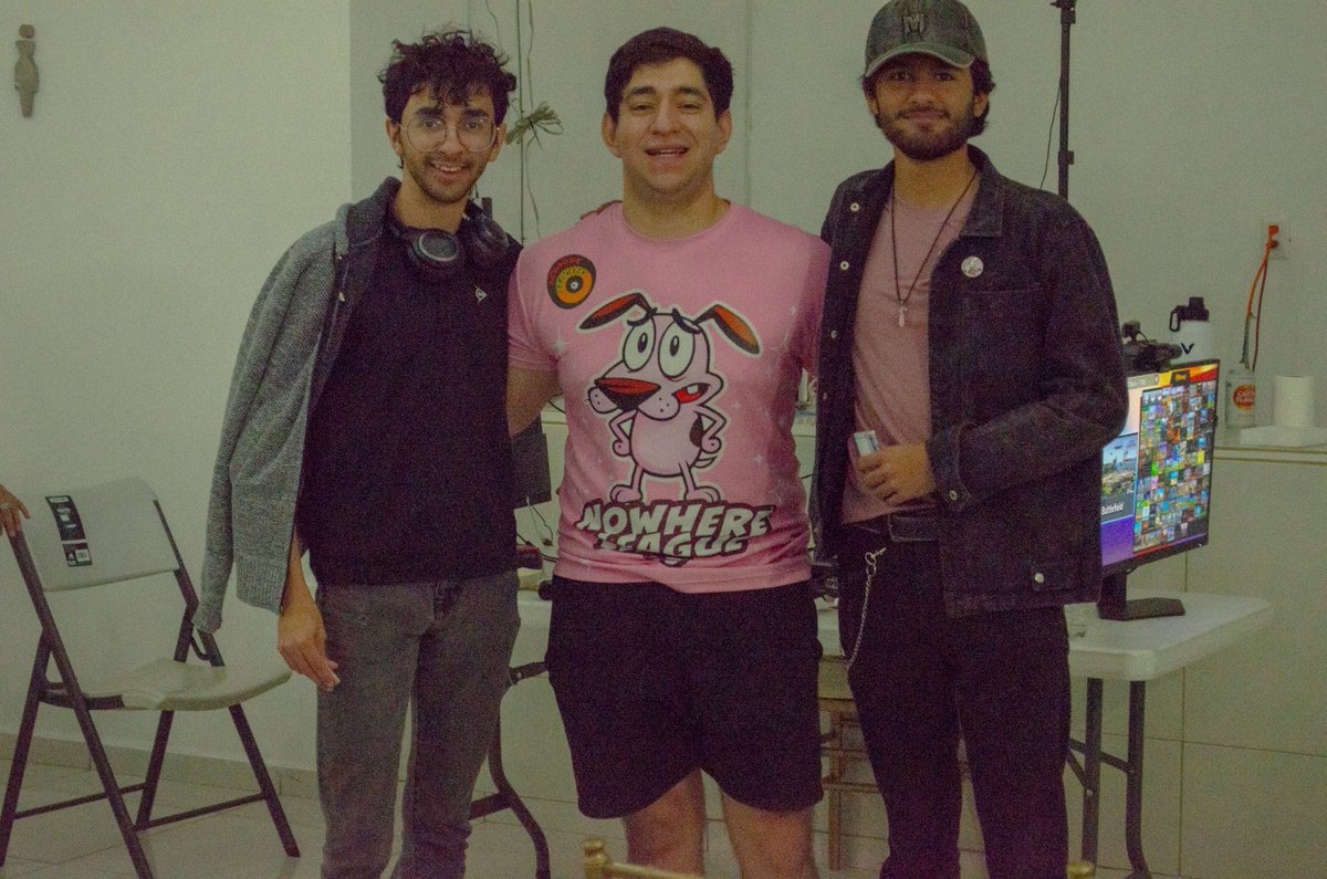 NOWHERE SMASH tweet media