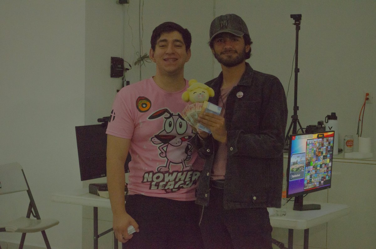 NOWHERE SMASH tweet media