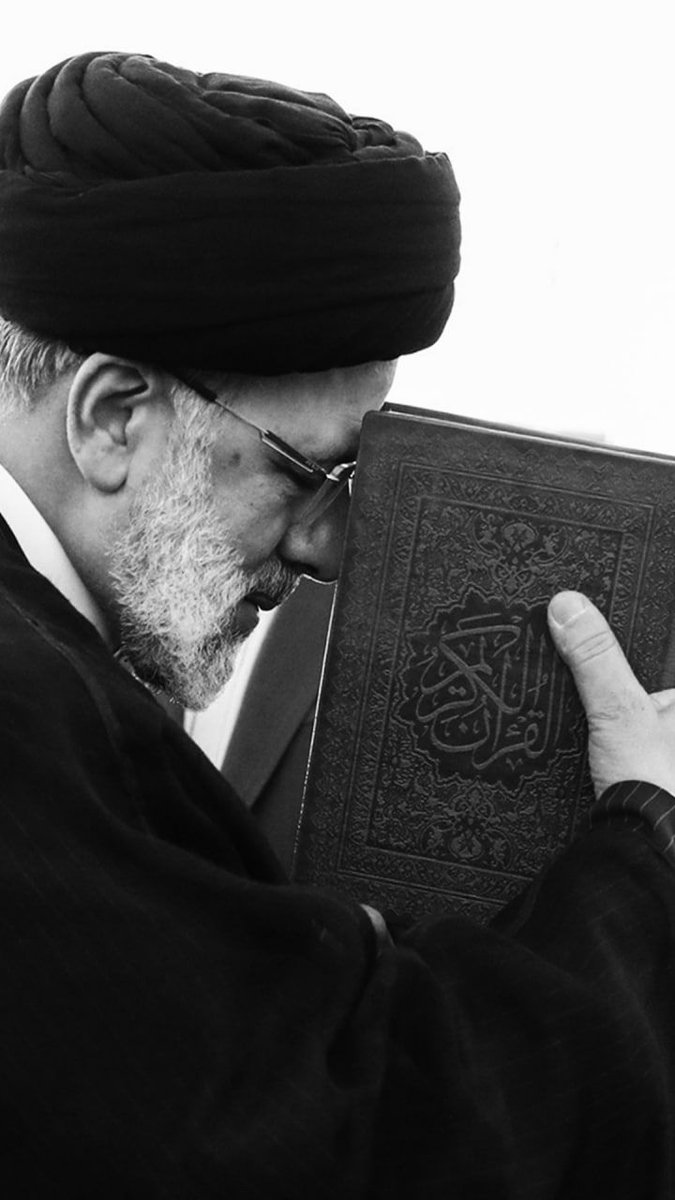 RRezazadah's tweet photo. شهادتت نشون داد که خدمت زیباترین پایان است..."🙃

#خادم_حرم_ایران 
#سید_خدمت https://t.co/QH6wpvNpIL