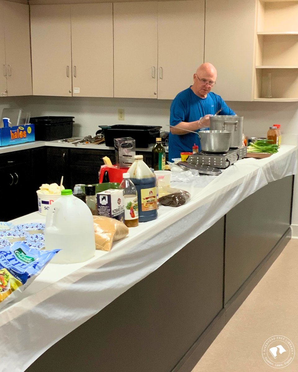 RivFreeLibrary's tweet image. Thank you to Chef Rob Scott for a delicious afternoon of teaching and tasting of BBQ Chicken Chili! 🍲

#RiverheadFreeLibrary #ChefRobScott #BBQChickenChili