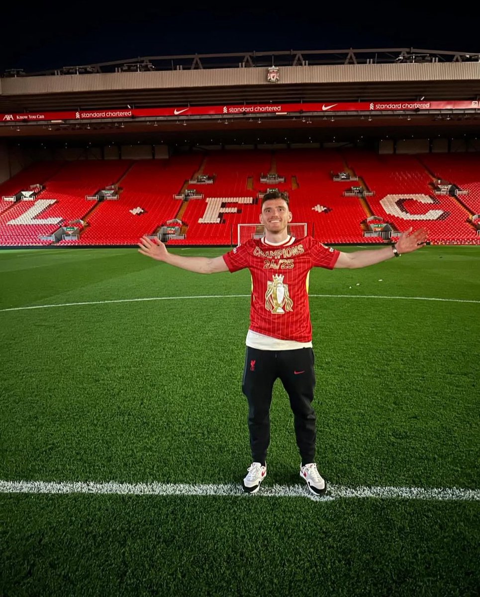 Hi guys i’ve set up a ft account now and i will be doing follow for follow. Lets build our accounts together❤️ 
Also my favourite player is Andy Robbo