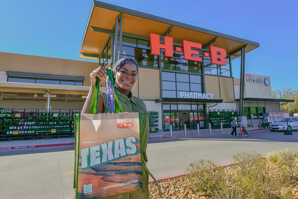 To celebrate Earth Day, TRUNO customer H-E-B gave out 274,000 free reusable shopping bags to shoppers across Texas visiting H-E-B, Central Market, Joe V’s Smart Shop, and Mi Tienda. Learn more here: bit.ly/3Ze9CLY