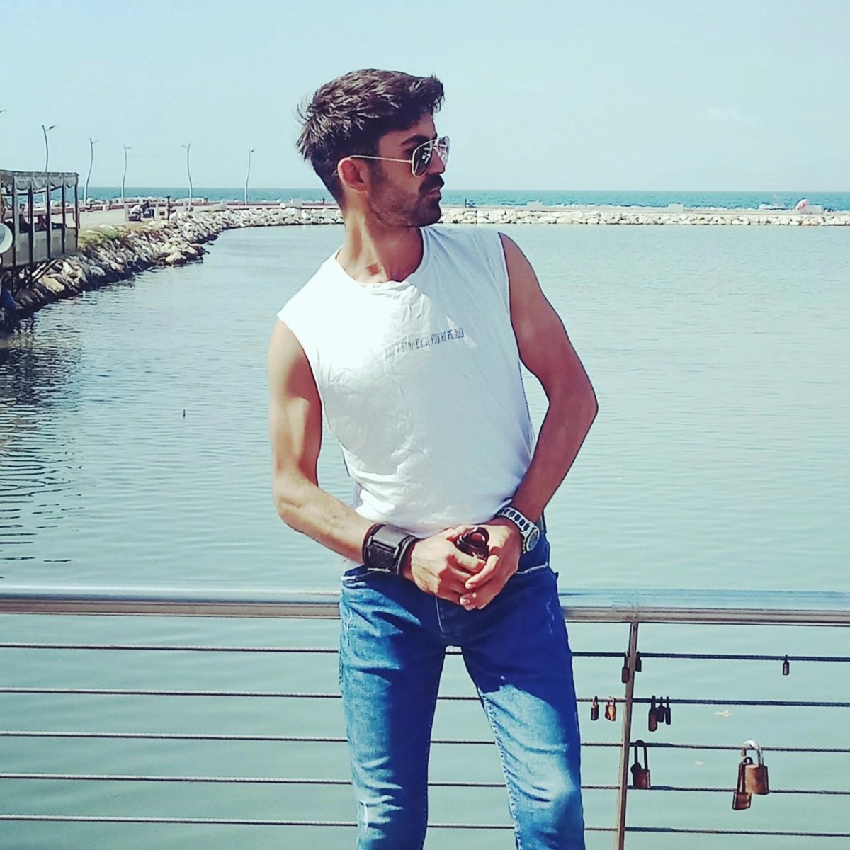 Hakk Sizii Hürr Etmişkenn Hırss Sizii Küll Etmesinn .. 🍁✴️🍁