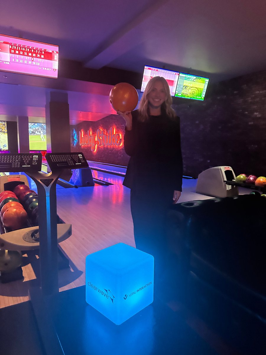 Clearwaveinc's tweet photo. The past few months have been jam packed with events—and we wouldn’t have it any other way!

From packed booths to rooftop happy hours, from strikes at the bowling alley to client dinners, our team has been coast-to-coast connecting with specialty practice leaders and partners. https://t.co/rFiNCCjlZH