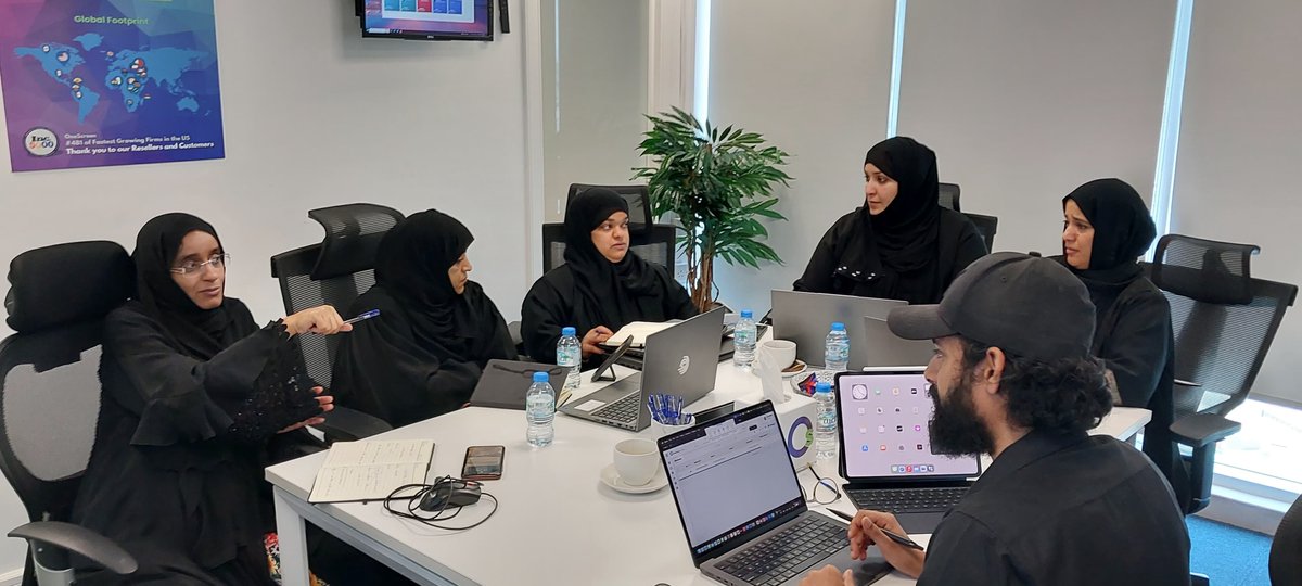 OneScreen_MEA's tweet photo. We hosted educators from @UTASIbri Campus for an exclusive TL7 training session at @OneScreen_MEA HQ.
Thanks to our partner @OoredooOman, Mr. Hassan Al Farsi & Mr. Salman Riaz for their support in empowering smart classrooms across the region.
#OneScreen #EdTech #TL7 #UTASOman #OoredooOman #SmartLearning #PartnershipsInAction
